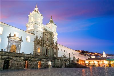 Plaza de San Francisco bei Nacht